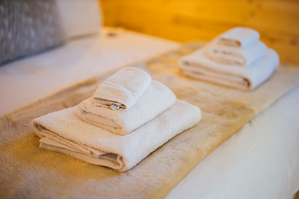 Bath Linen white linen collection