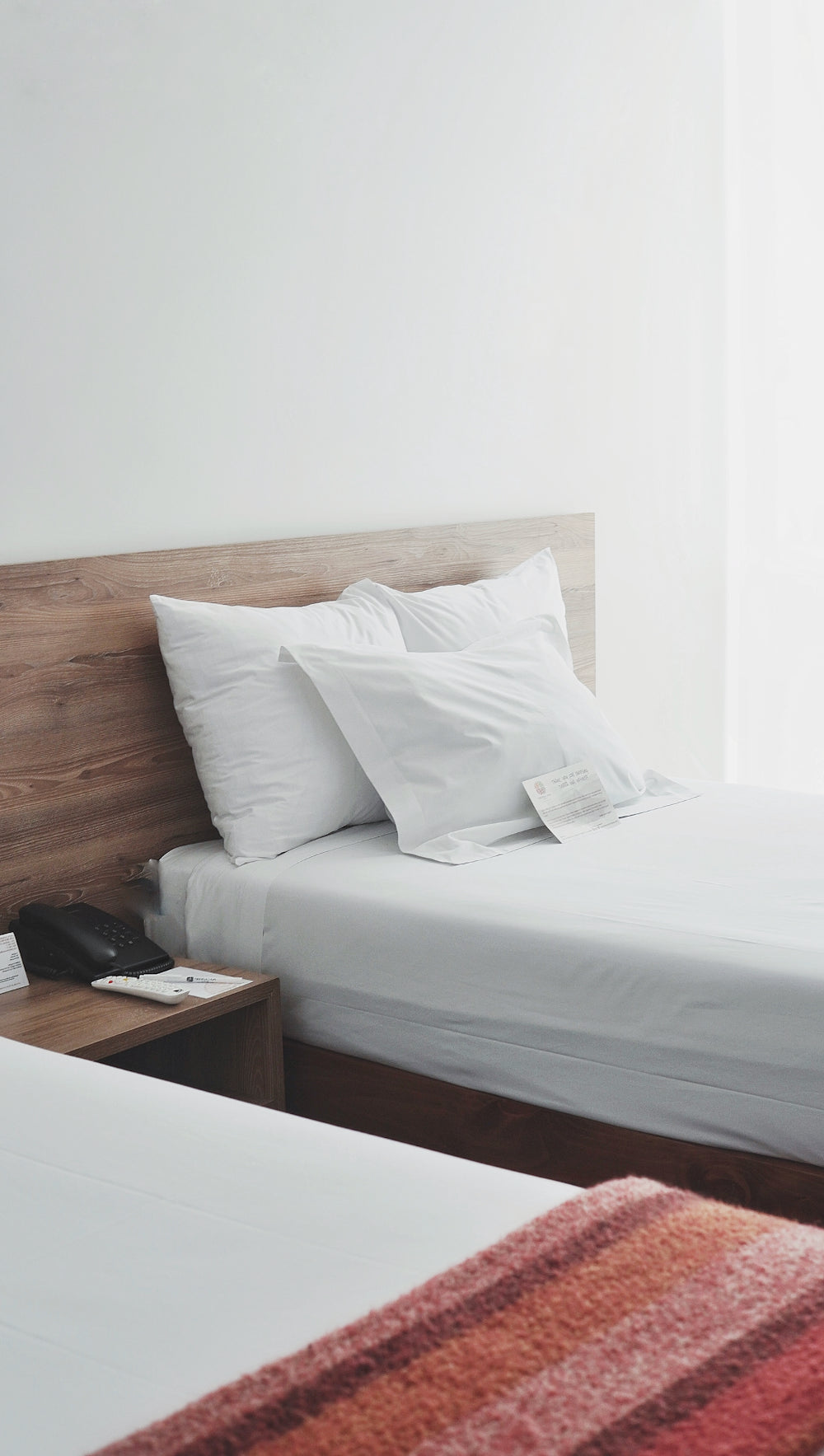 Bedding white linen collection